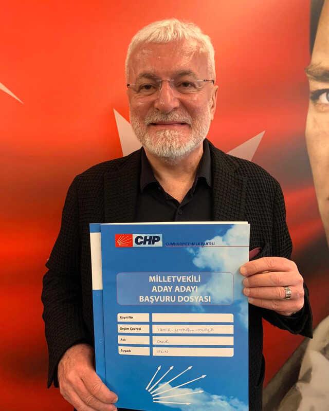 Sanatçı Onur Akın, CHP'den milletvekili aday adayı oldu