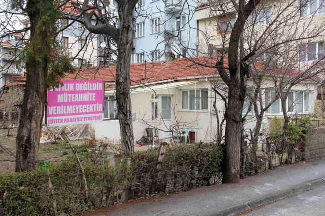 Tekliflerden bıkan mülk sahibinden ilginç afiş