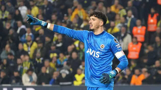 Son Dakika: Fenerbahçe, Altay Bayındır ile 4 yıllık yeni sözleşme imzaladı