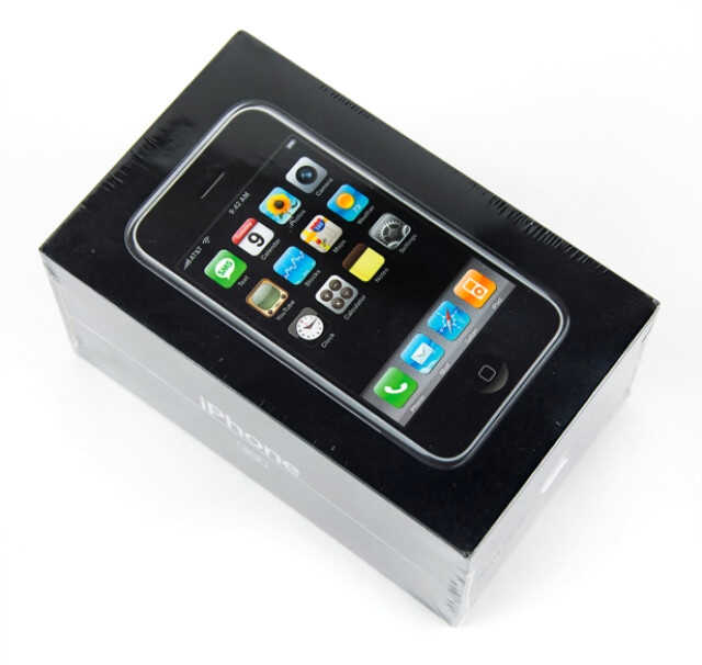 Iphone 1, bir koleksiyoncu tarafından 45 bin sterline satın alındı Iphone 1, bir koleksiyoncu tarafından 45 bin sterline satın alındı
