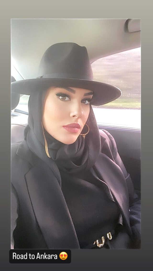 'Maneviyatım ağır basıyor' diyerek sahneleri bırakan Tuğçe Tayfur, tesettüre girdi 'Maneviyatım ağır basıyor' diyerek sahneleri bırakan Tuğçe Tayfur, tesettüre girdi