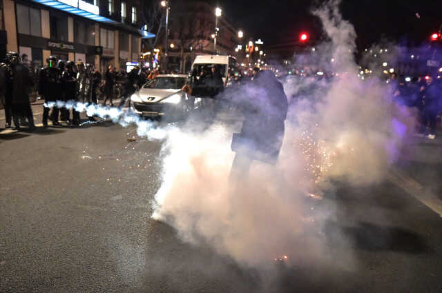 Fransa'da grev ve protesto dalgası dinmiyor! Ülke çapında milyonlarca kişi yarın sokaklarda olacak Fransa'da grev ve protesto dalgası dinmiyor! Ülke çapında milyonlarca kişi yarın sokaklarda olacak