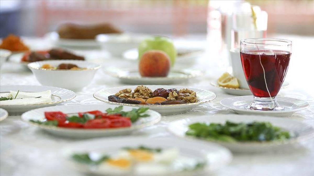 Orucu ilk hangi şehir açar neden? İlk iftar hangi şehirde açılıyor?
