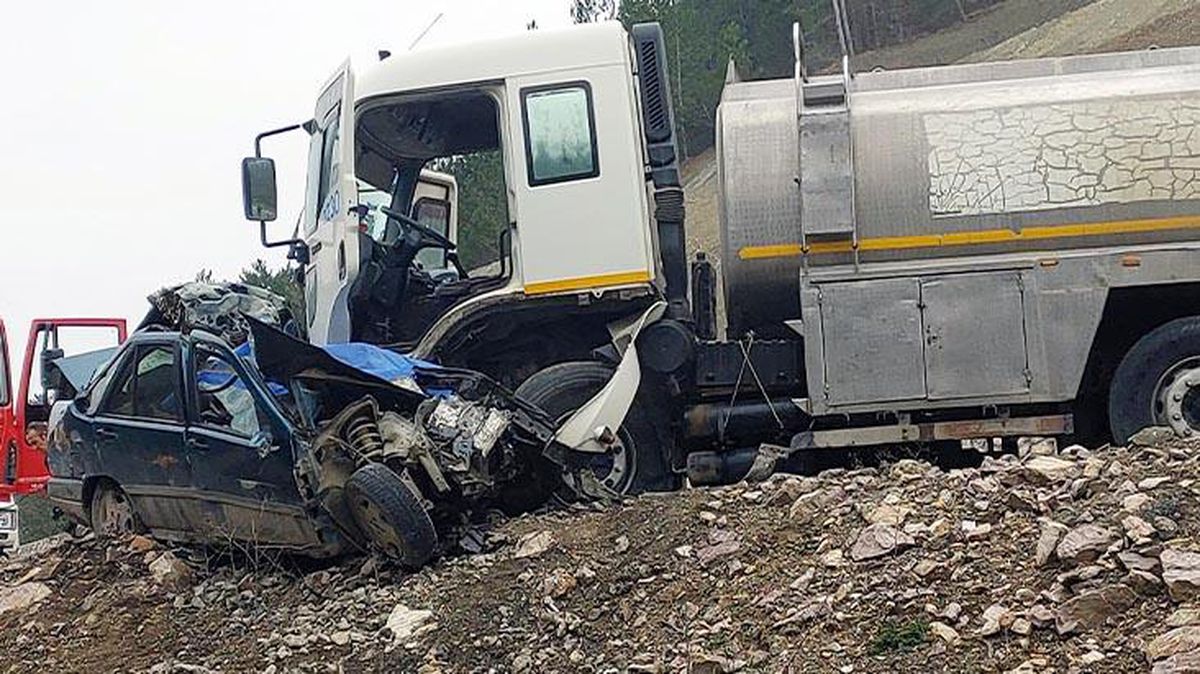 Su tankeriyle çarpışan otomobildeki çift hayatını kaybetti
