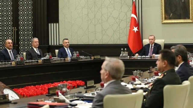 Cumhurbaşkanı kabinesinde kimler var? Cumhurbaşkanı Erdoğan'ın kabinesinde hangi isimler var, kabinede kimler ne bakanı? Kabine kaç kişi? Cumhurbaşkanı kabinesinde kimler var? Cumhurbaşkanı Erdoğan'ın kabinesinde hangi isimler var, kabinede kimler ne bakanı? Kabine kaç kişi?