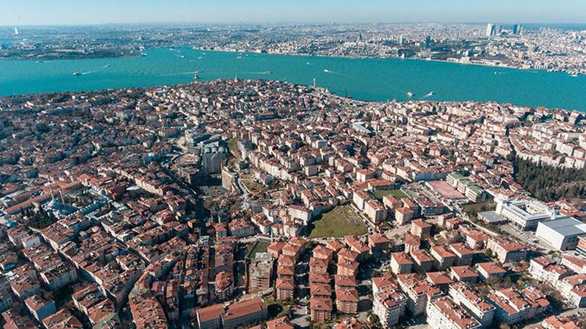 İstanbul'da binaları ağır hasarlı ev sahibi ve kiracılara 4 bin 500 lira destek verilecek! Öneri İBB Meclisi'nde kabul edildi