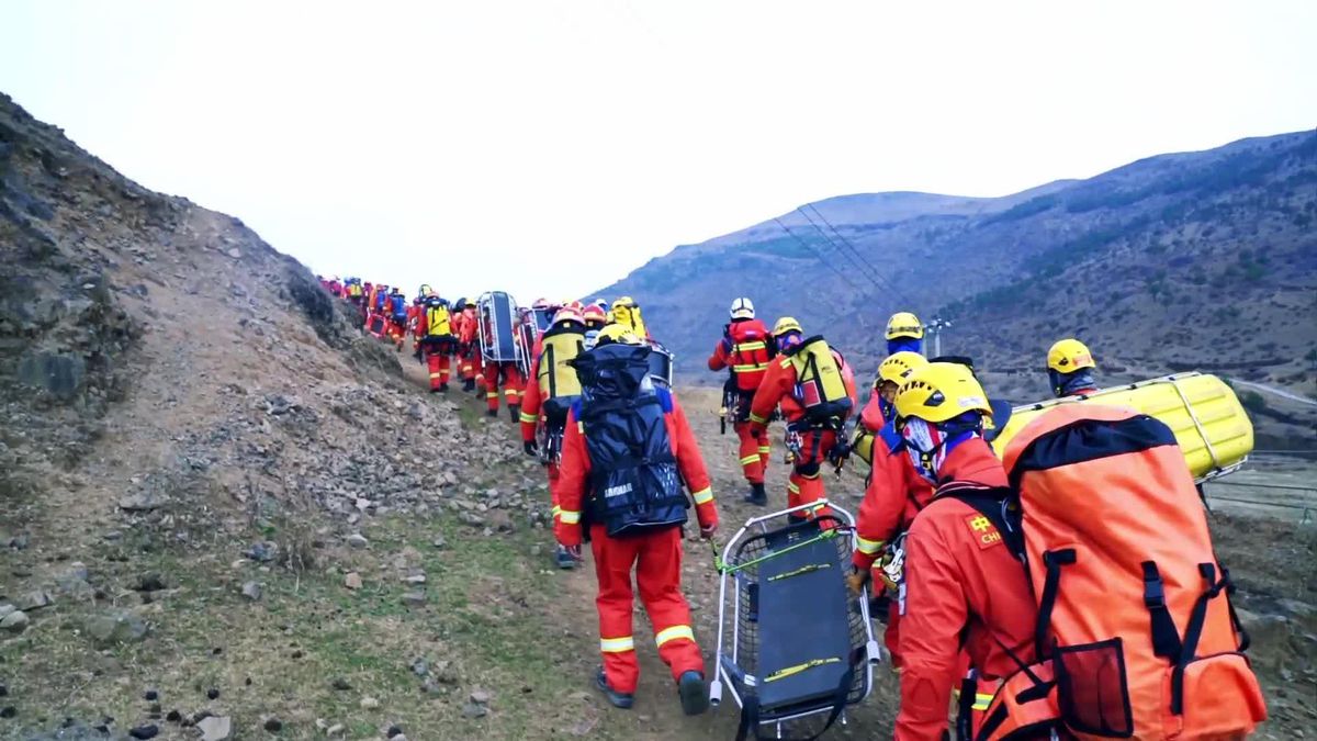 Çin ve Fransa'dan Ortaklaşa Dağda Kurtarma Eğitimi