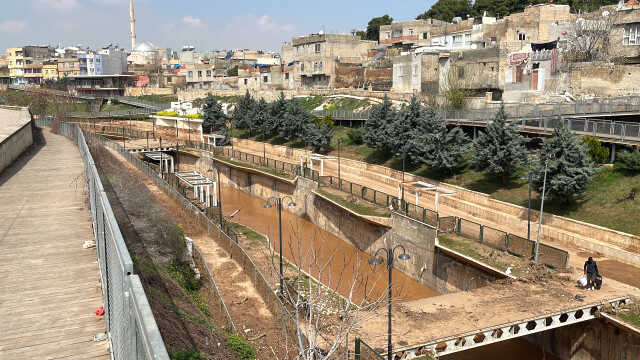 Son Dakika: Şanlıurfa'da 10 gün önce aracıyla sele kapılan tır şoförünün cansız bedeni bulundu, sel felaketinde can kaybı 21'e yükseldi Son Dakika: Şanlıurfa'da 10 gün önce aracıyla sele kapılan tır şoförünün cansız bedeni bulundu, sel felaketinde can kaybı 21'e yükseldi