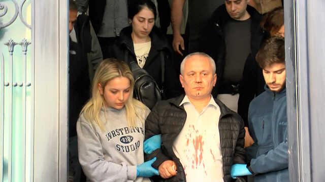 İLAHİYATÇI CEMİL KILIÇ'IN BASIN AÇIKLAMASINDA GERGİNLİK İLAHİYATÇI CEMİL KILIÇ'IN BASIN AÇIKLAMASINDA GERGİNLİK