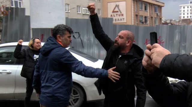 İLAHİYATÇI CEMİL KILIÇ'IN BASIN AÇIKLAMASINDA GERGİNLİK İLAHİYATÇI CEMİL KILIÇ'IN BASIN AÇIKLAMASINDA GERGİNLİK