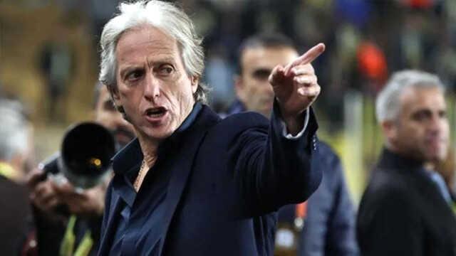Jorge Jesus için imza topladılar! F.Bahçe'nin hocası, Vitor Pereira'nın yerini almak istiyor mu? Jorge Jesus için imza topladılar! F.Bahçe'nin hocası, Vitor Pereira'nın yerini almak istiyor mu?