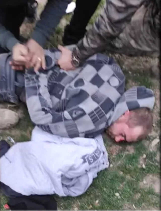 Ağrı'da, silahlı eylem hazırlığındaki teröristin de aralarında olduğu 6 kişi yakalandı Ağrı'da, silahlı eylem hazırlığındaki teröristin de aralarında olduğu 6 kişi yakalandı