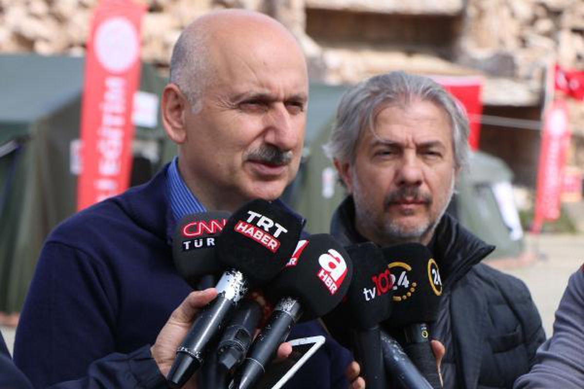 Bakan Karaismailoğlu: Eğitimin başlaması normal hayata dönüş için önemli