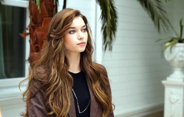 Bomba iddia: Afra Saraçoğlu ve Çağatay Ulusoy aşk yaşamaya başladı Bomba iddia: Afra Saraçoğlu ve Çağatay Ulusoy aşk yaşamaya başladı