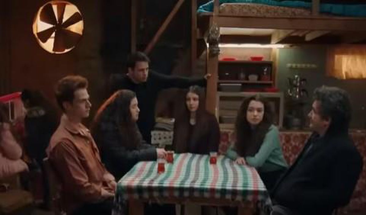 Kardeşlerim yeni bölüm fragmanı yayınlandı mı? Kardeşlerim 84.bölüm fragmanı izle! Kardeşlerim 84. bölüm son fragman HD izle!