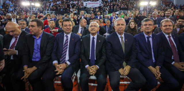 '6 lider sözleştik' diyen Kılıçdaroğlu: İktidara geldiğimizde yapacağımız ilk iş israfı önlemek olacak '6 lider sözleştik' diyen Kılıçdaroğlu: İktidara geldiğimizde yapacağımız ilk iş israfı önlemek olacak