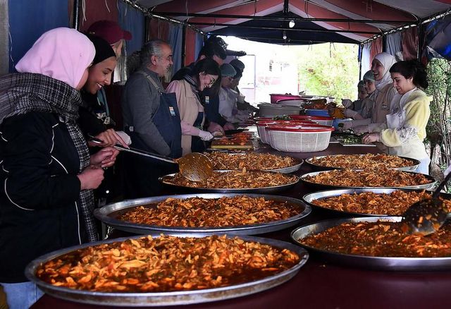 Ortadoğu'daki Yardım Dernekleri Ramazan'da İhtiyaç Sahiplerine Destek Oluyor