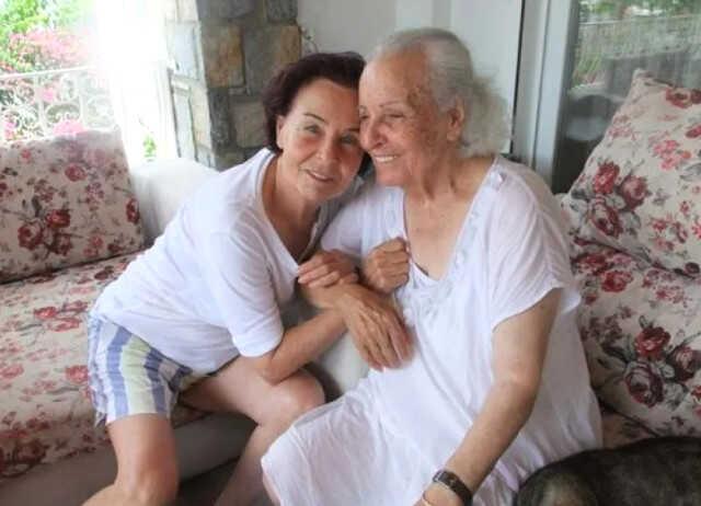 Fatma Girik'in annesi 99 yaşındaki Münevver Ukav, vefat etti