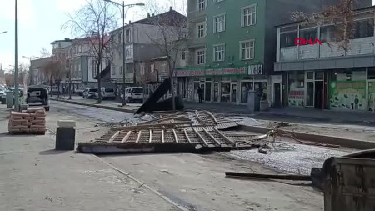 Ağrı'da fırtınada ağaç devrildi: 7 öğrenci yaralandı