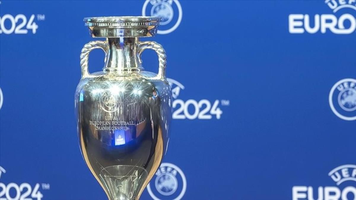 Türkiye EURO 2024 elemeleri grupta kaç puanda, kaçıncı sırada? EURO 2024 D grubunda hangi takım kaç puanda, 1. sırada kim var?