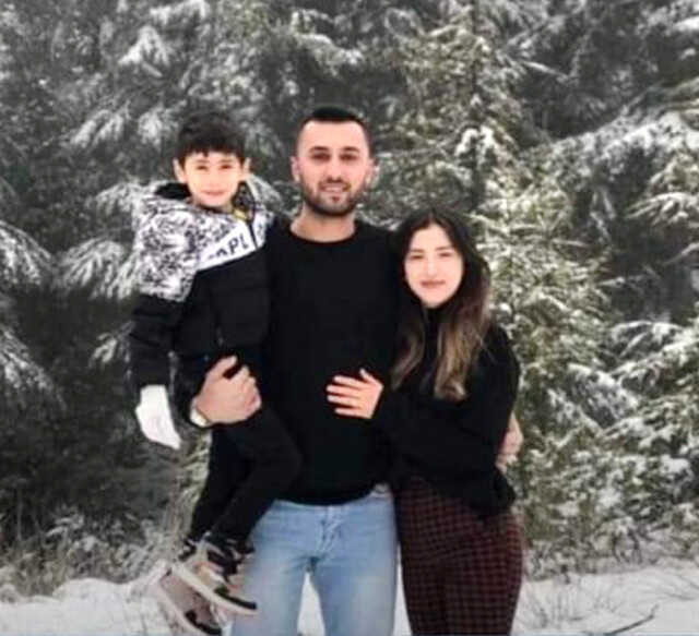 Kazada ölen 3 depremzedenin cenazesi morgdan yakınları tarafından alındı! Kızın feryadı yürek dağladı Kazada ölen 3 depremzedenin cenazesi morgdan yakınları tarafından alındı! Kızın feryadı yürek dağladı