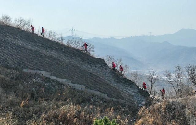 Çinli Köylülerden Oluşan Gönüllü Ekibi Çin Seddi'nin Bakımını Sağlıyor