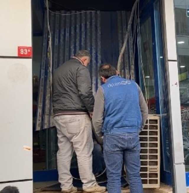 Kağıthane'de üstüne klima düşen 9 aylık hamile kadın: 'Az kalsın ölüyorduk' Kağıthane'de üstüne klima düşen 9 aylık hamile kadın: 'Az kalsın ölüyorduk'