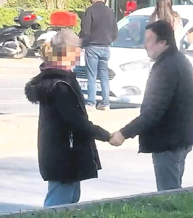 Mehmet Ali Erbil ve Muazzez Ersoy, kadınları ofise çağırdığı söylenen Selami Şahin'e sahip çıktı Mehmet Ali Erbil ve Muazzez Ersoy, kadınları ofise çağırdığı söylenen Selami Şahin'e sahip çıktı