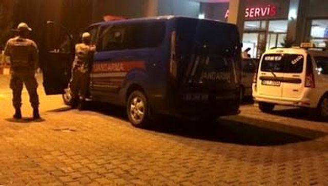 Akraba ailelerin tarla kavgasında silahlar konuştu! Ölü ve yaralılar var Akraba ailelerin tarla kavgasında silahlar konuştu! Ölü ve yaralılar var
