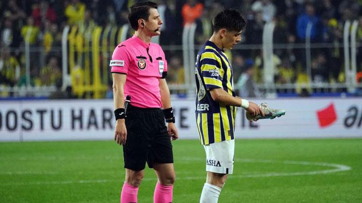Arda Güler derbide yaptığı hareket sonrası sosyal medyada linç ediliyor