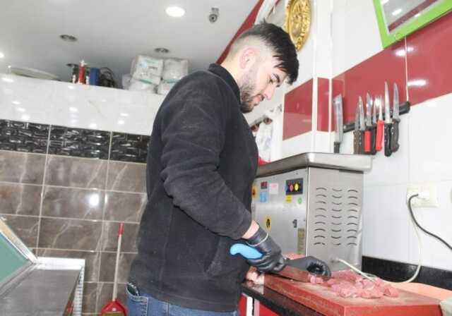 Bu bir ilk! Askıda ekmeğin ardından askıda et uygulaması başladı