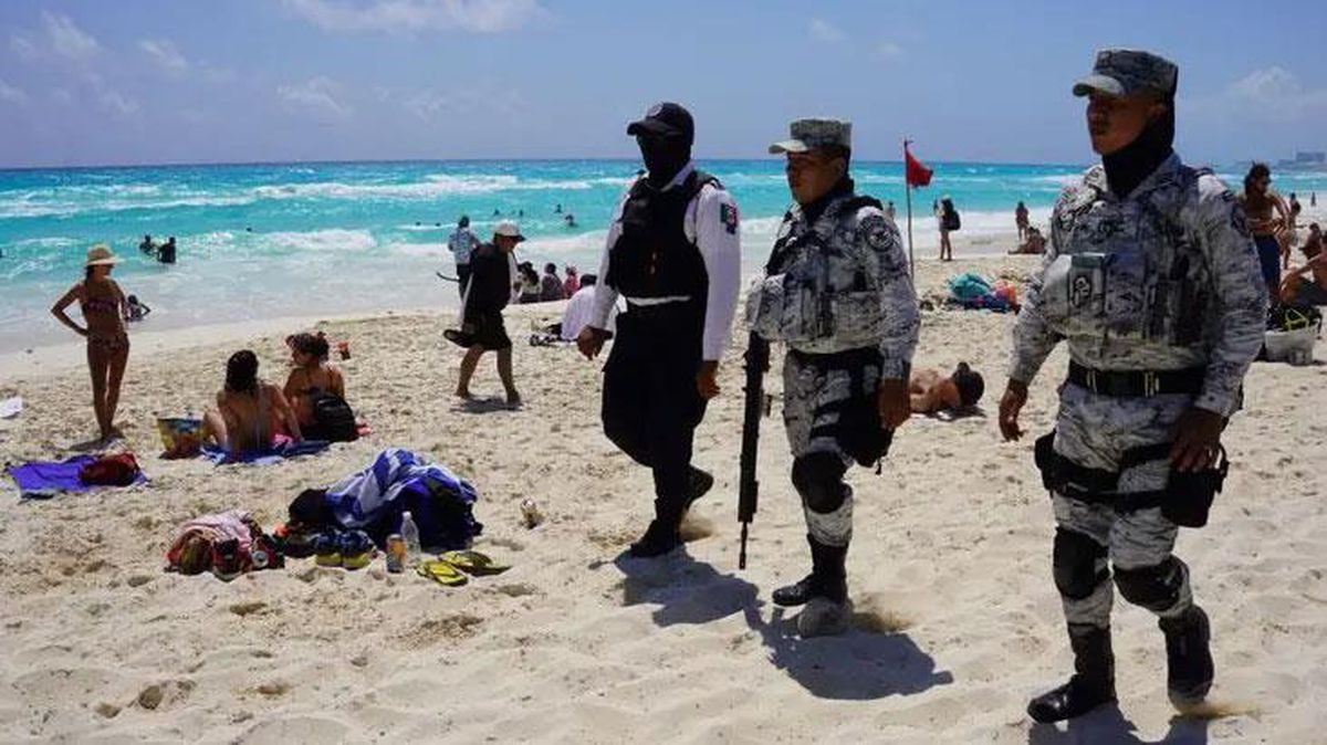 Meksika'nın en ünlü plajı Cancun'da 4 kişinin cansız bedeni bulundu