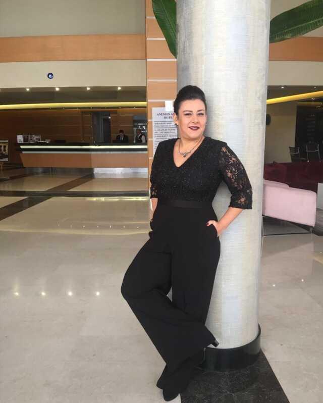 72 kilo vererek adından söz ettiren oyuncu Esin Gündoğdu, yeni ilişkisini ilan etti 72 kilo vererek adından söz ettiren oyuncu Esin Gündoğdu, yeni ilişkisini ilan etti