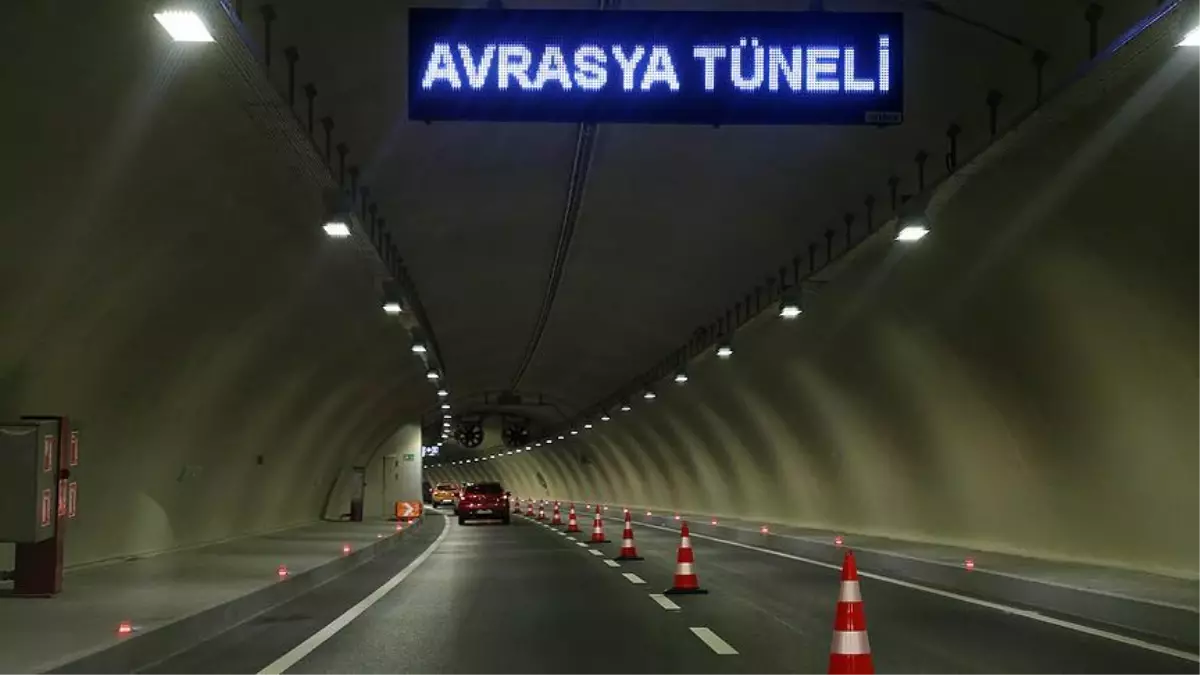 Avrasya Tüneli kapalı mı? Avrasya Tüneli neden kapalı, kapatıldı mı? Son Dakika Avrasya Tünelinde kaza mı oldu?