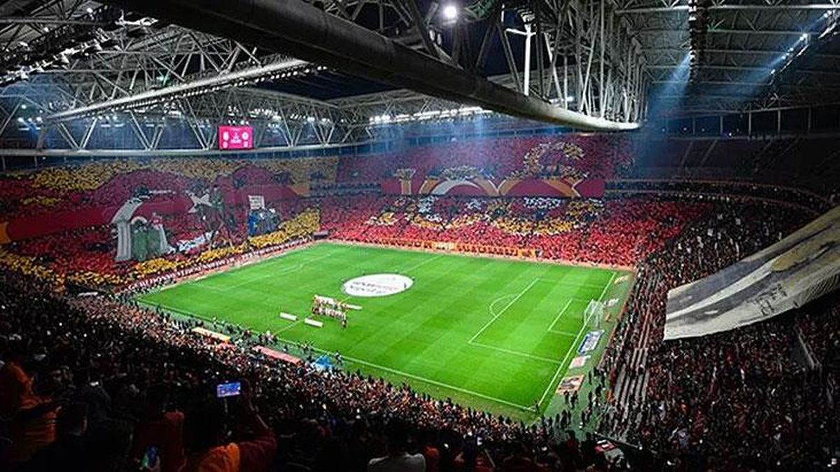 Başakşehir maçına gidecek Galatasaray taraftarını büyük sürpriz bekliyor! Yeni şarkıyı ilk kez duyacaklar