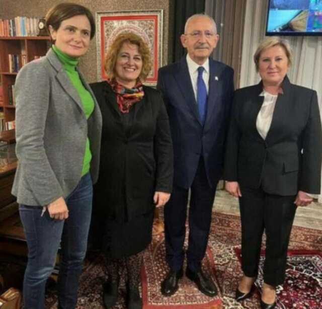 Davutoğlu ve Karamollaoğlu, Kılıçdaroğlu'nun seccadeye ayakkabıyla basması hakkında ilk kez konuştu Davutoğlu ve Karamollaoğlu, Kılıçdaroğlu'nun seccadeye ayakkabıyla basması hakkında ilk kez konuştu