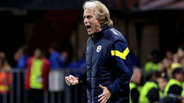 Fenerbahçe'de olay üstüne olay! Ali Koç istifa etti, Uğur Dündar izin vermedi