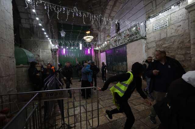 Son Dakika! İsrail güçleri Mescid-i Aksa'ya saldırdı, dünya ayakta! Türkiye'den de tepki geldi: Derhal durdurulmalı