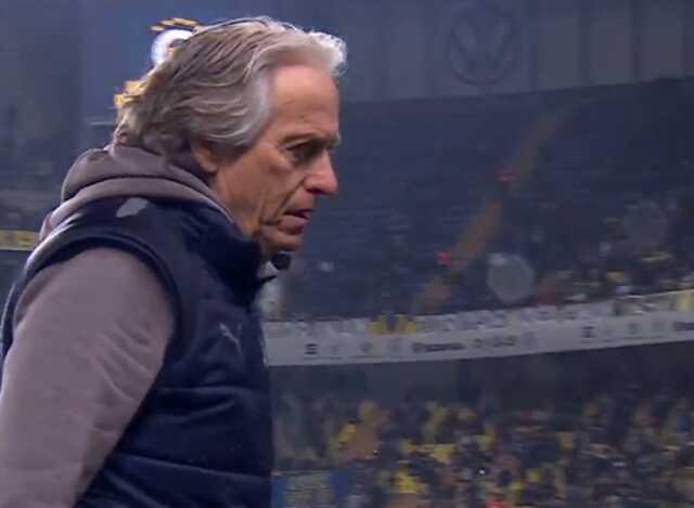 Bu kez film koptu! Fenerbahçe tribünleri ve Jesus arasında olay çıktı