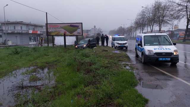 Evine 200 metre kala kalp krizi geçirip kaza yapan sürücü hayatını kaybetti