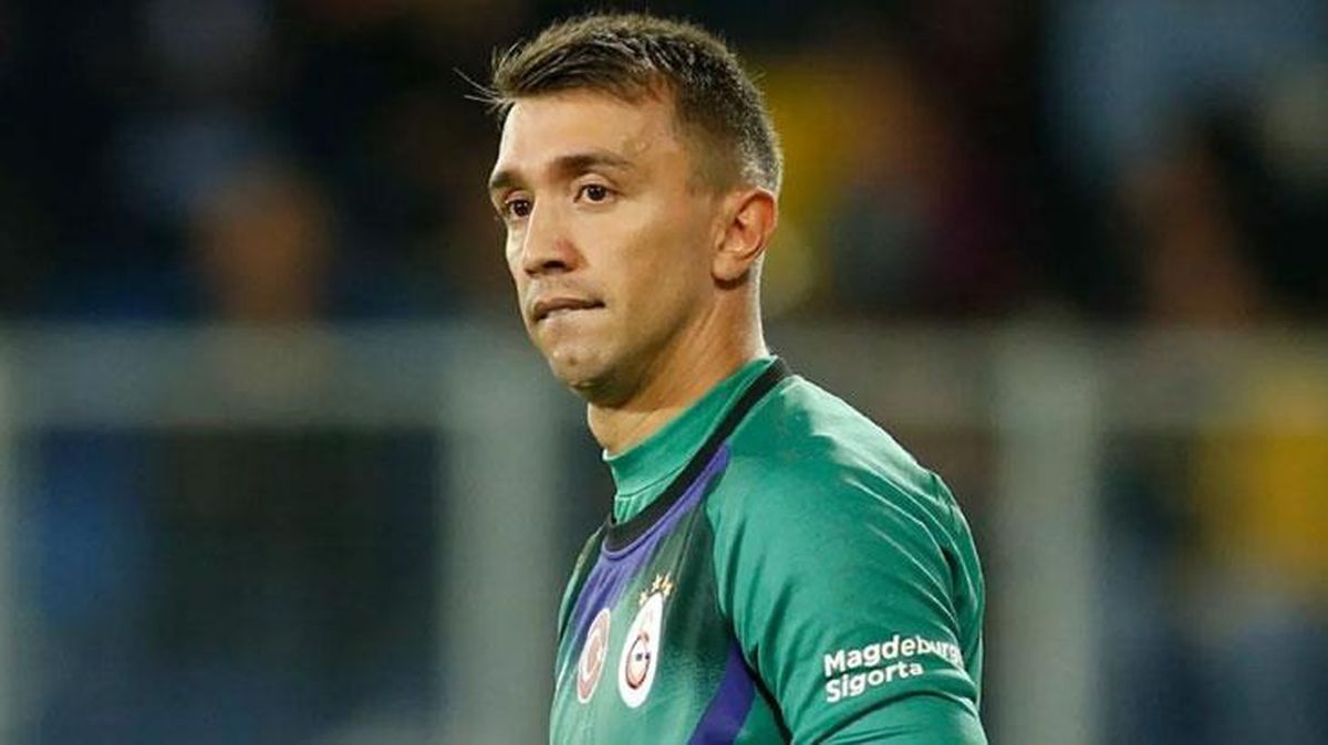 Muslera, ilki yaşadı! Tel tel dökülen Galatasaray savunmasının kurbanı oldu