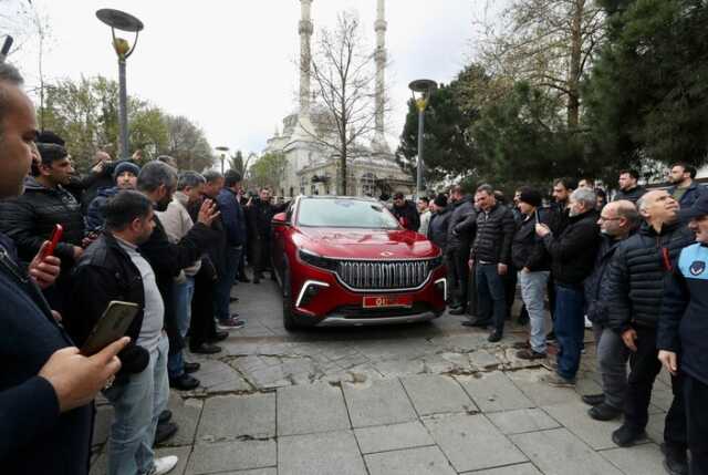 Bakan Varank, makam aracı olarak Togg kullanmaya başladı Bakan Varank, makam aracı olarak Togg kullanmaya başladı