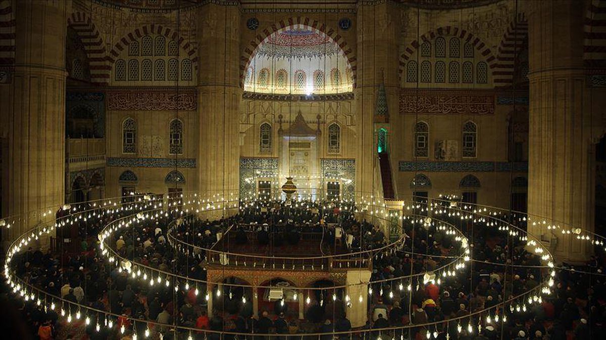 Bayram hangi gün? Ramazan Bayramı hangi gün başlıyor, hangi gün bitiyor? Ramazan Bayramı hangi güne denk geliyor?