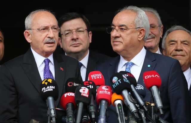 Kılıçdaroğlu dünkü ziyarette istediği desteği alamamıştı! DSP'ye bugün de AK Parti gitti Kılıçdaroğlu dünkü ziyarette istediği desteği alamamıştı! DSP'ye bugün de AK Parti gitti