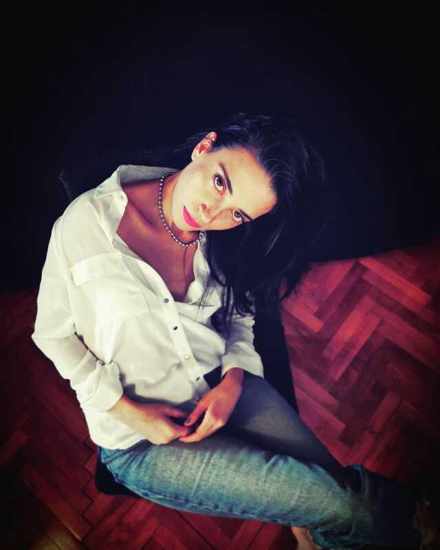 Kızılcık Şerbeti'nin Nursema'sından iddialı poz! Hayranları güzel oyuncuyu yere göğe sığdıramadı Kızılcık Şerbeti'nin Nursema'sından iddialı poz! Hayranları güzel oyuncuyu yere göğe sığdıramadı