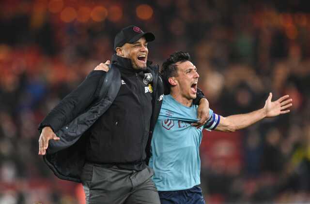 Bitime 7 hafta kala garantilediler! Burnley yeniden Premier Lig'de