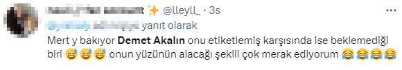 Mert Ramazan Demir'in oyunculuğunu övmek isteyen Demet Akalın isimleri karıştırınca alay konusu oldu