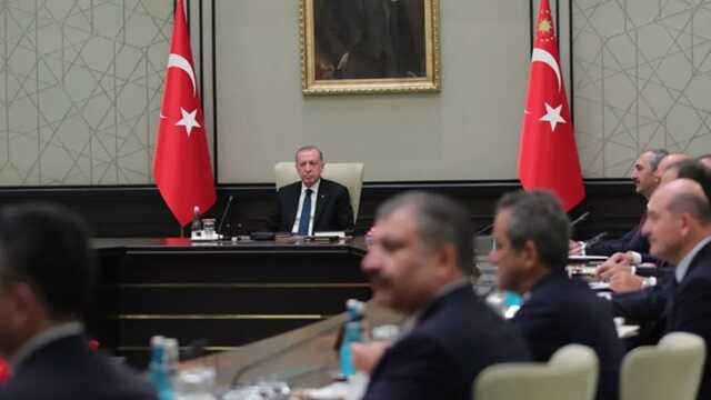 AK Parti aday listesini YSK'ya sundu! Bakan Fahrettin Koca ve Mehmet Nuri Ersoy liste dışı kaldı