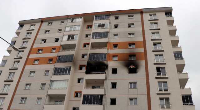 11 KATLI BİNADA ÇIKAN YANGINDA 5 YAŞINDAKİ EYLÜL ÖLDÜ, ANNESİ VE KARDEŞİ YARALANDI