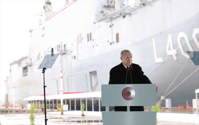 Son Dakika! Dünyanın ilk SİHA gemisi TCG Anadolu, TSK'ya teslim edildi